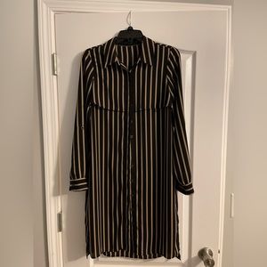 Mid-thigh length sweater/duster! Tan & Black